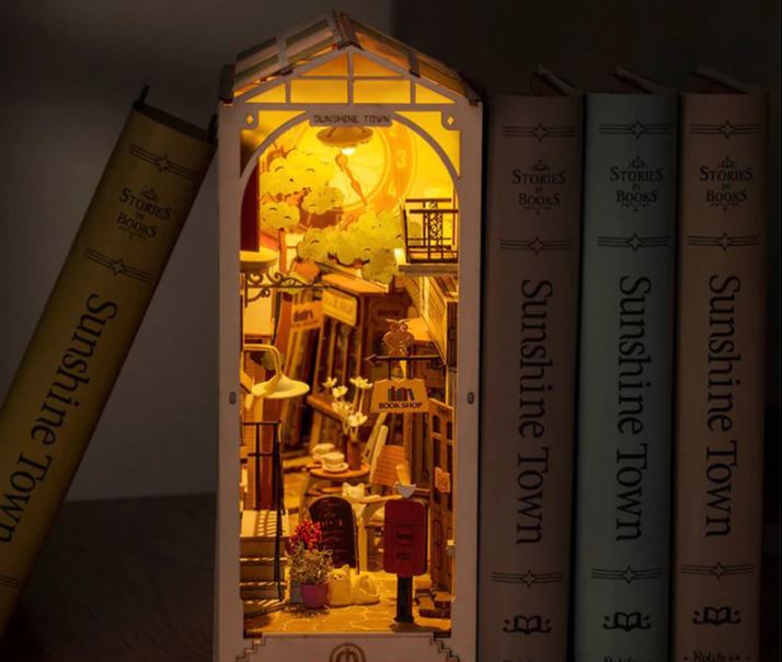 SUNSHINE TOWN BOOK NOOK AND WONDERLAND