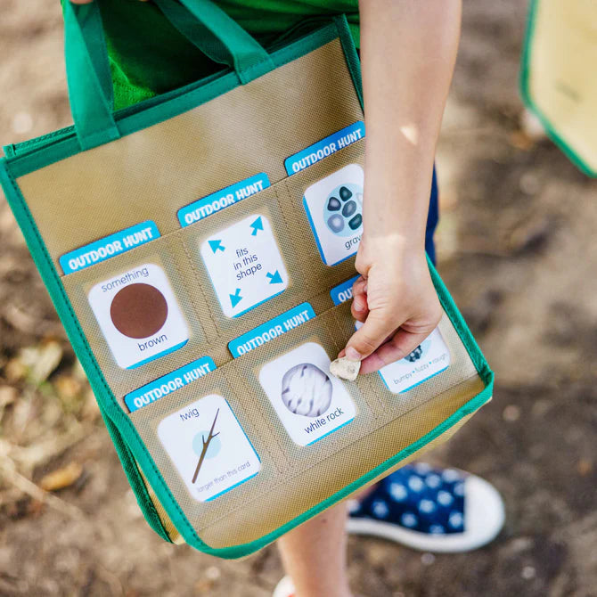 MELISSA & DOUG LET'S EXPLORE SCAVENGER HUNT PLAY SET