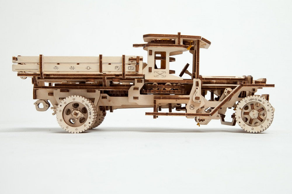 UGEARS MODEL TRUCK UGM-11