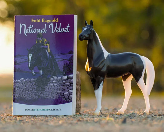 BREYER NATIONAL VELVET HORSE WITH BOOK NO.6180