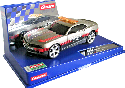 CARRERA DIGITAL 30932 CHEVROLET CAMARO PACE BRAND NEW CRYSTAL CASE 1/32 SLOT CAR